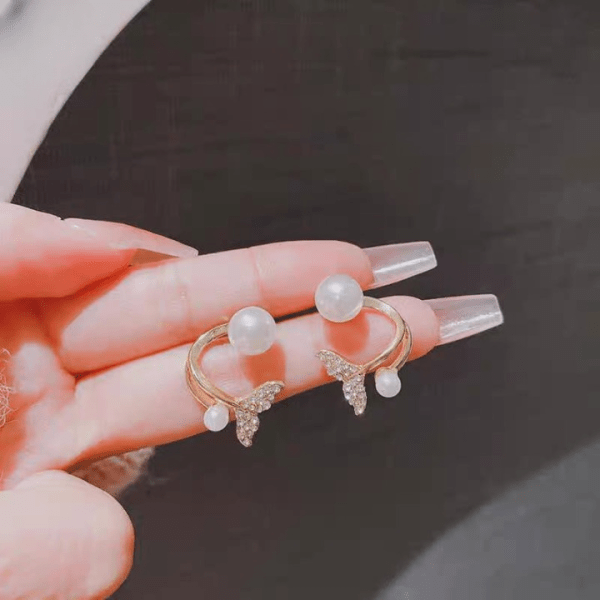Korean Golden Fishtail Fashion Stud Earrings - Belladoux